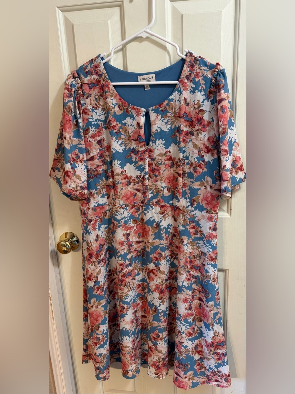 Studio B by Bobeau Blue Floral Short Sleeve A-Line Dress 1X